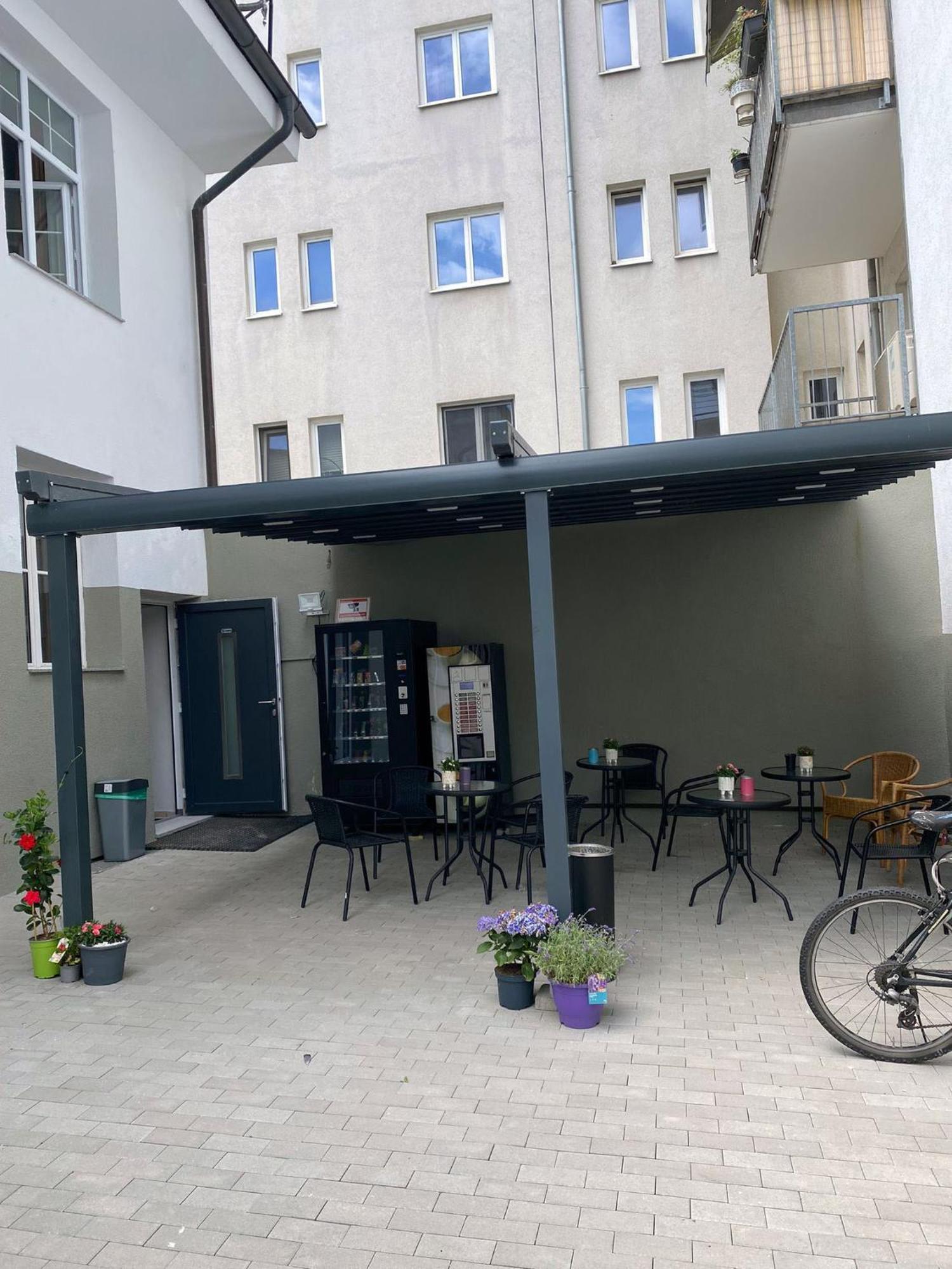 Hostel Linzer City Екстериор снимка
